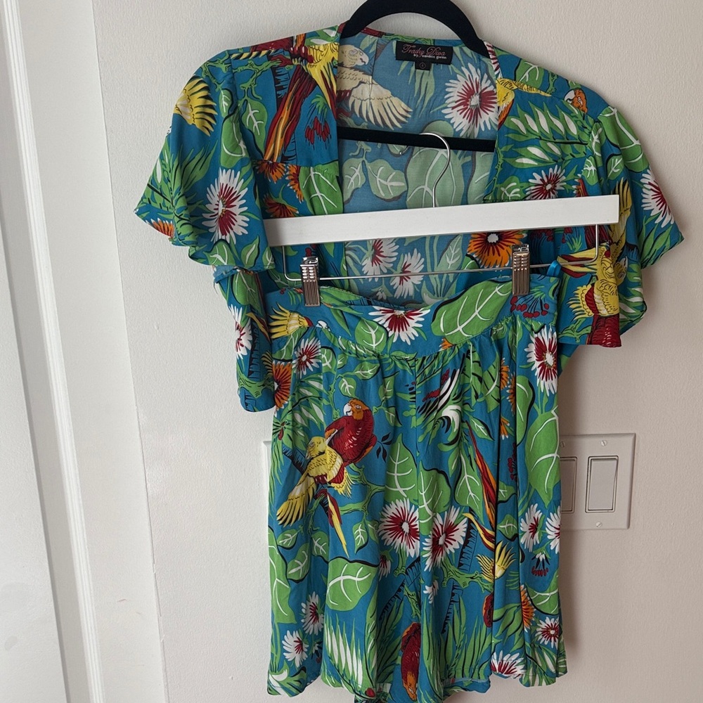 Tropical Print Dress with Parrot Design